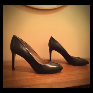 Saks Fifth Avenue Black Leather Pumps